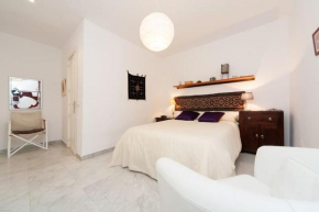Centrally located in old palace house
